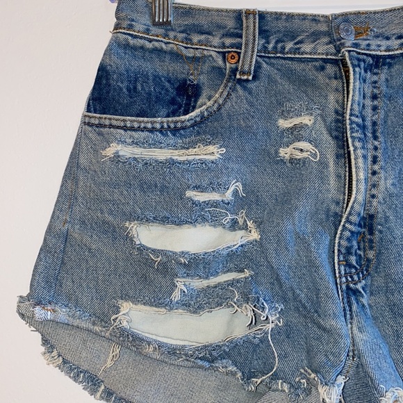 Vintage Levi High Waisted Ripped Cut-Off Shorts - Picture 2 of 6
